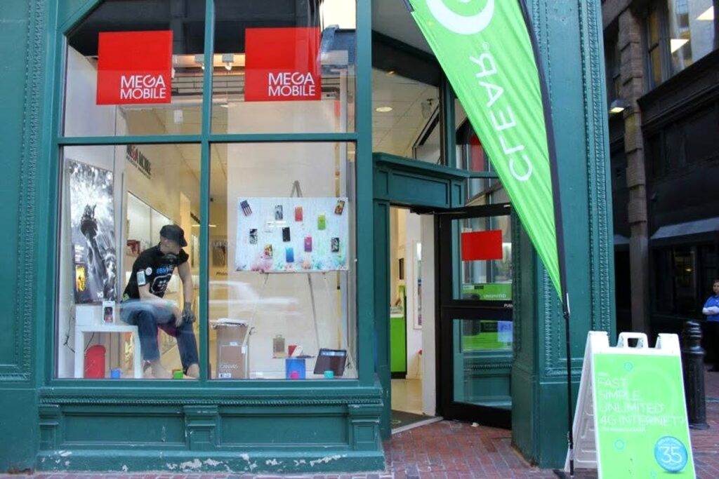 MEGA_MOBILE_2011_ArtistWindow_restoration_v2